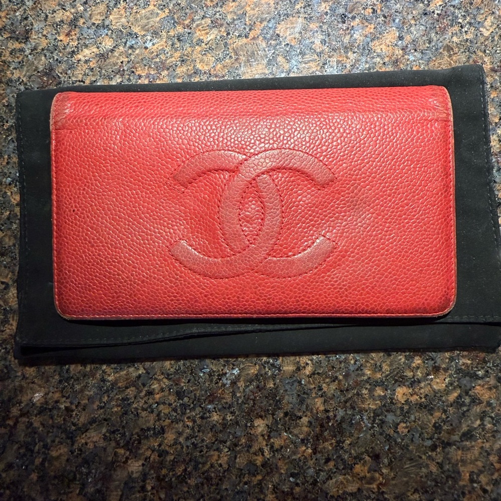 CHANEL Red Caviar Leather Wallet with Iconic Logo